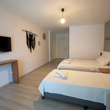 Ξενοδοχείο Grand Emir & 3*