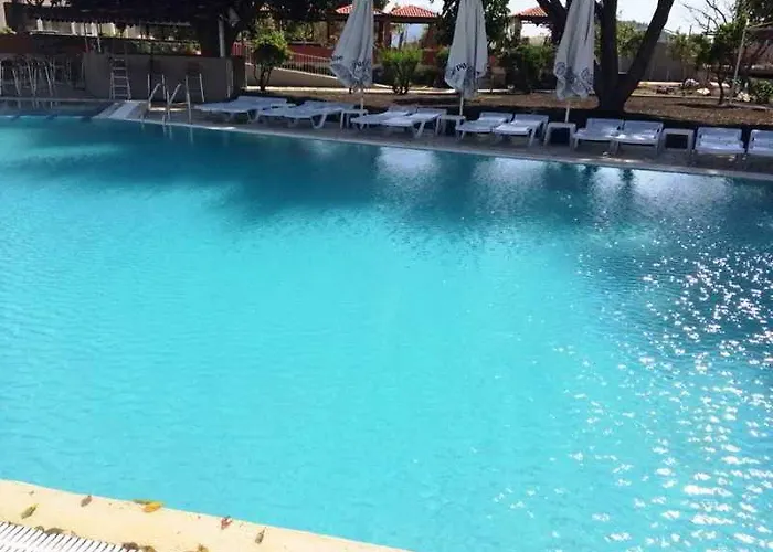 Hotel Grand Emir & 3*