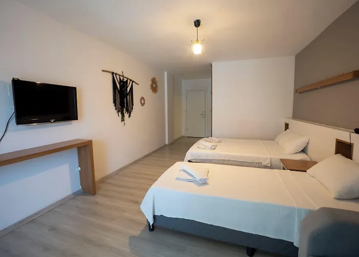 Hotel Grand Emir & 3*